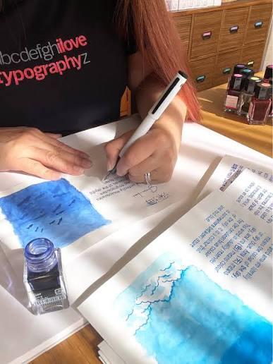 left handed writing tips to avoid smudging