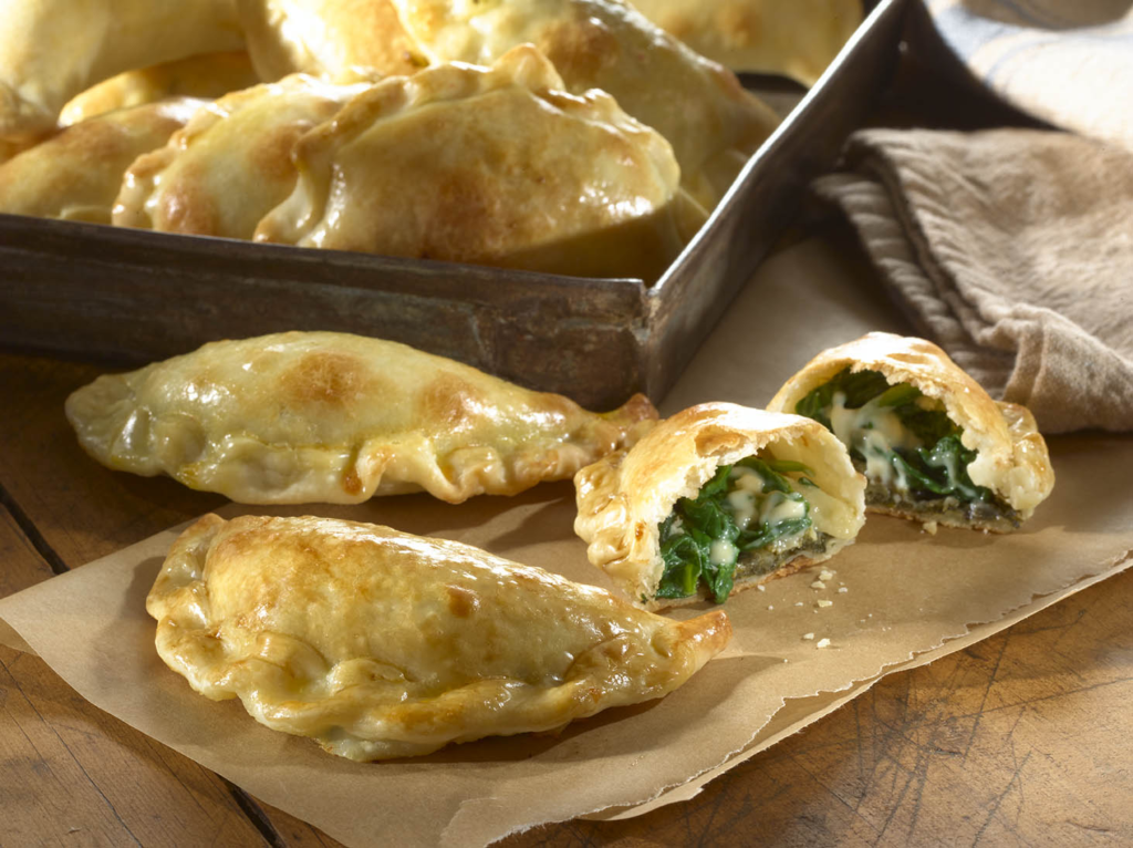 best empanada de espinaca near me